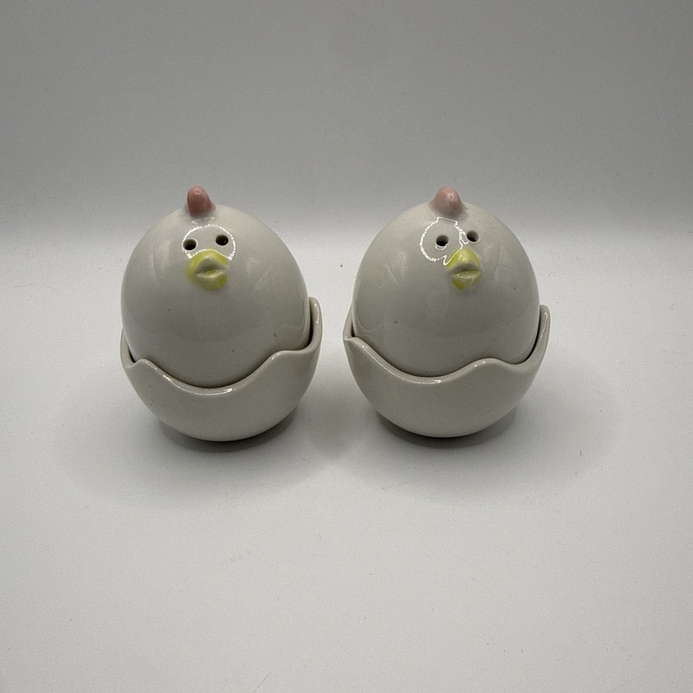 Vintage Made In Japan Baby Rooster Hatching in Cracked Eggs Salt and Pepper Set